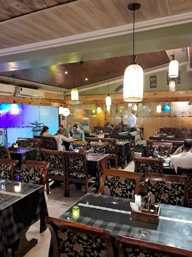 Stream Restaurant Best Restaurant On Dal Lake Indian And Authentic Kashmiri Wazwan