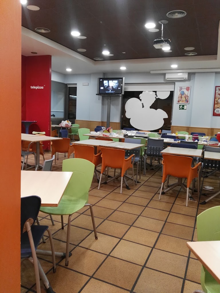 Telepizza Villarobledo - Comida a domicilio — Ambiente