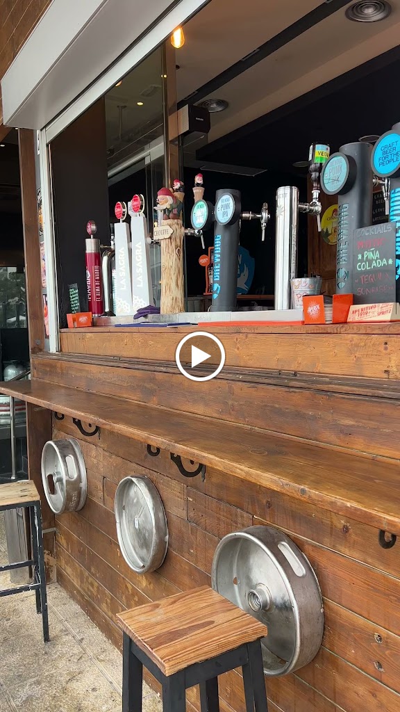La Cerveceria Puerto Pollensa — Videos