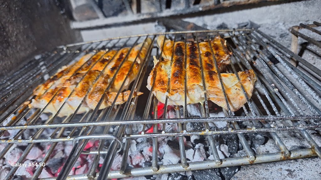 Bar restaurante las piscinas — Comida y bebida