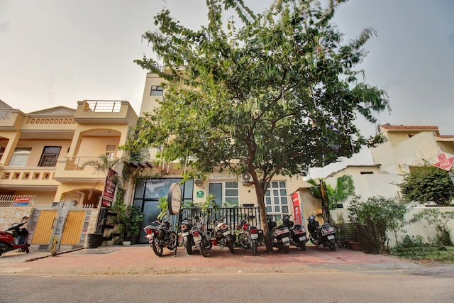 Super Townhouse 702 Kachnar House Vikas Nagar