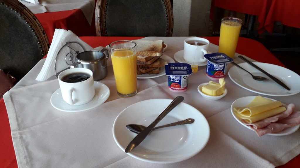 Comida y bebida