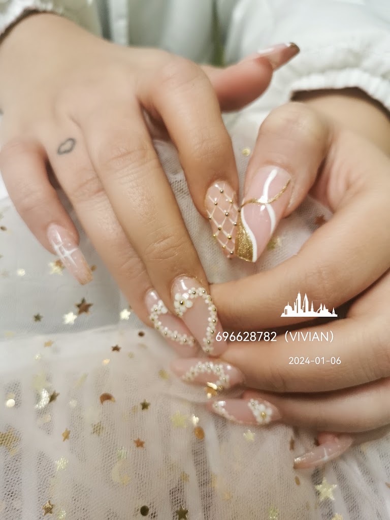 Vivian Estetica — Manicura
