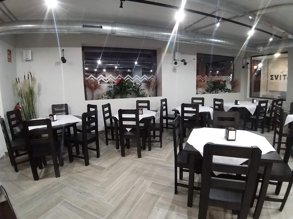 CAFE BAR EVITA — Ambiente