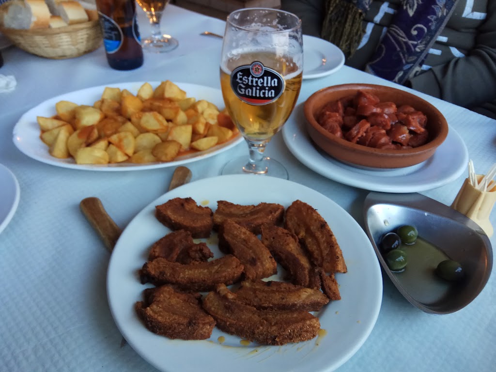 Bar restaurante El Pabellon — Comida y bebida
