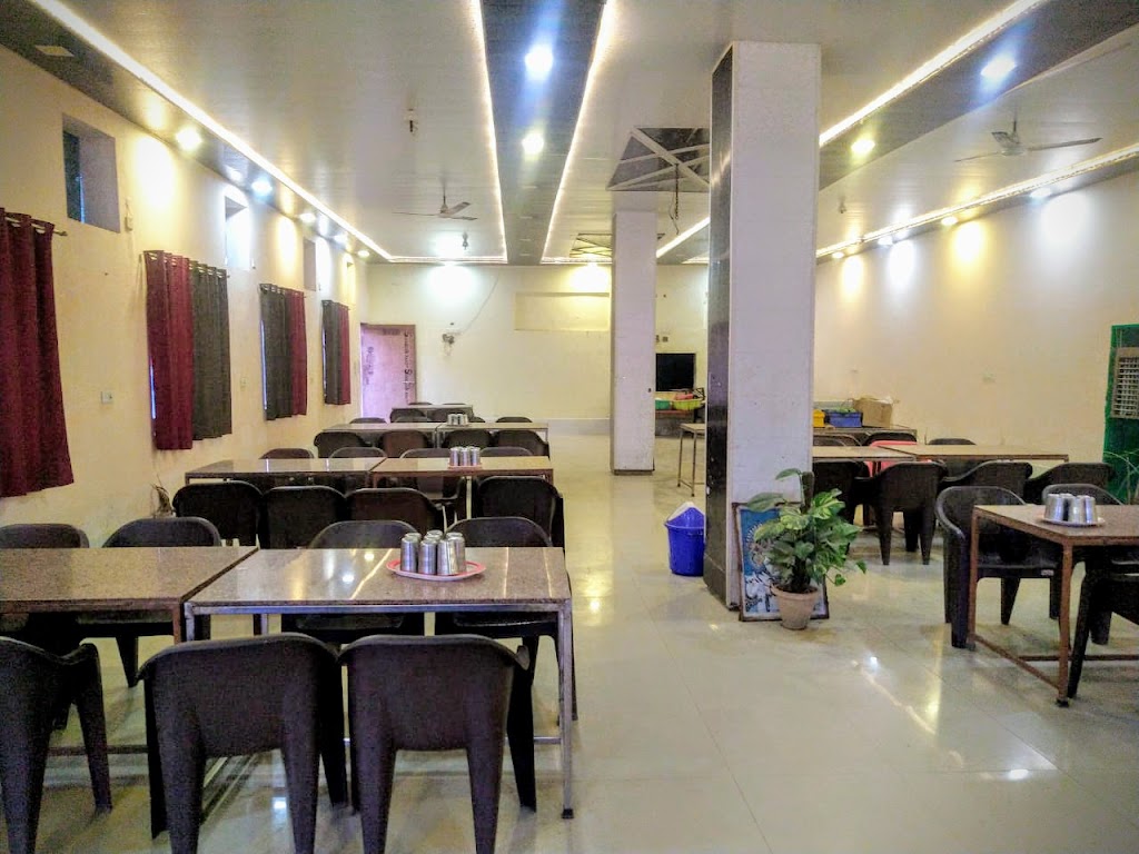 Shri Radhekrishna family dhaba