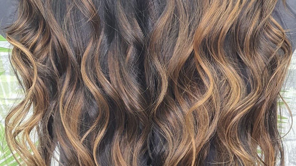 Scissorz Professional Unisex Salon