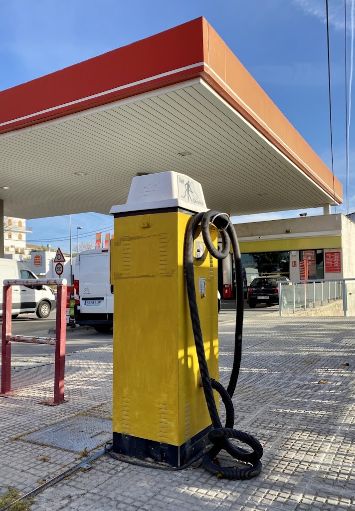 Estacion de servicio Cepsa — Estacion de servicio