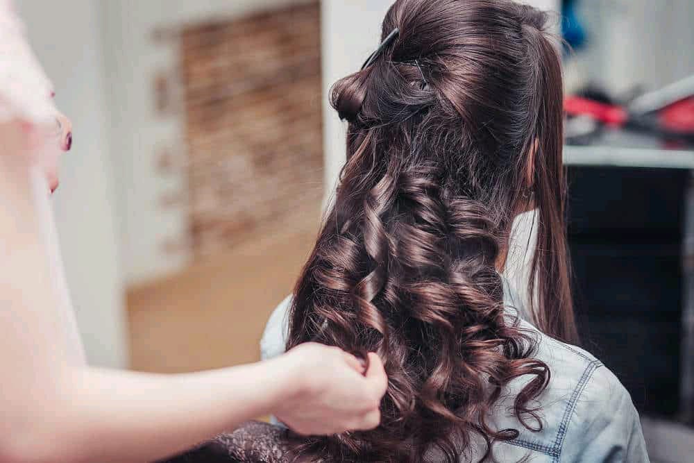 Padmashri Beauty Salon By Veena