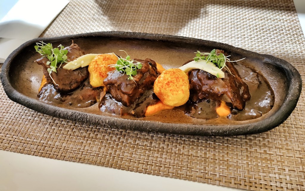 Restaurante Bodegon del Pueblo Canario — Comida y bebida