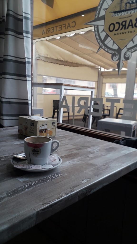 Cafeteria La Barca — Cafe