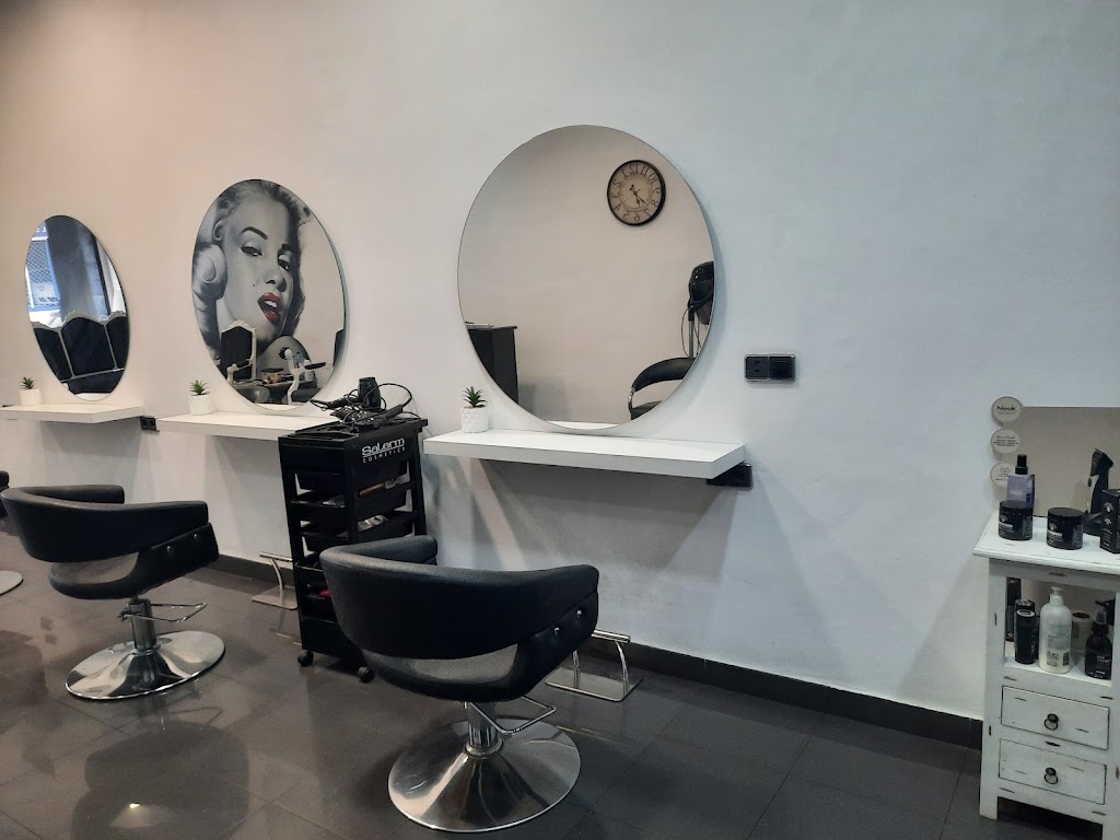 Peluqueria Marilyn's — Interior
