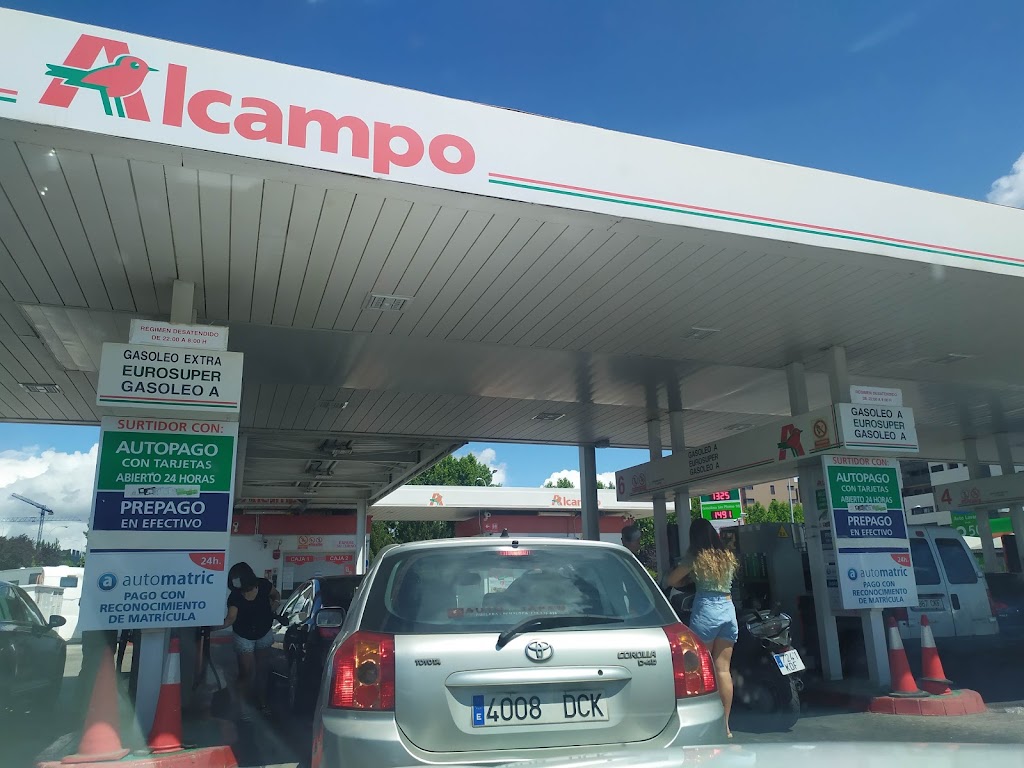 Gasolinera Alcampo — Exterior