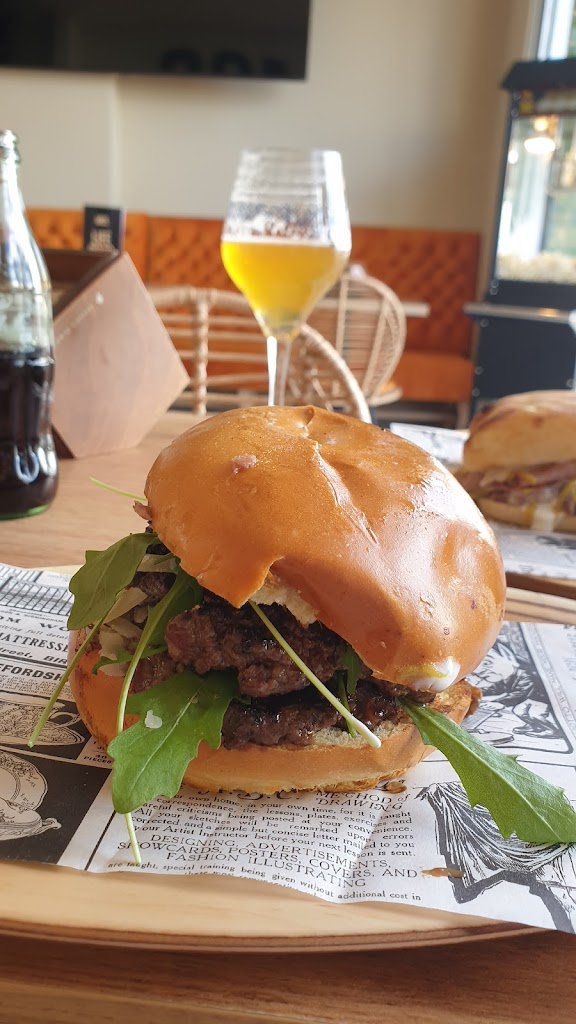 MOS Bites, Burgers & Co.