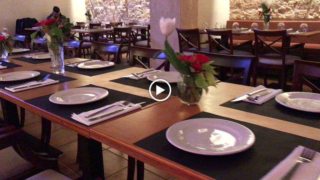 Krishna Port Portals - Indian Restaurant — Ambiente