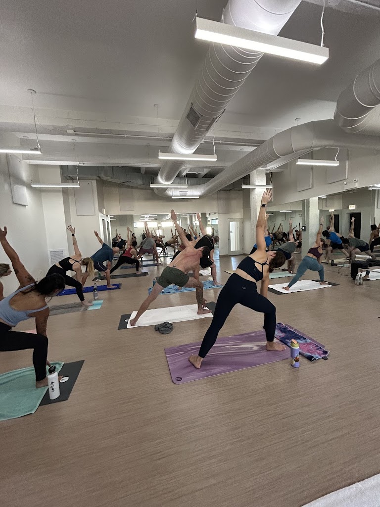  105F Hot Yoga, Pilates & Wellness - Andersonville