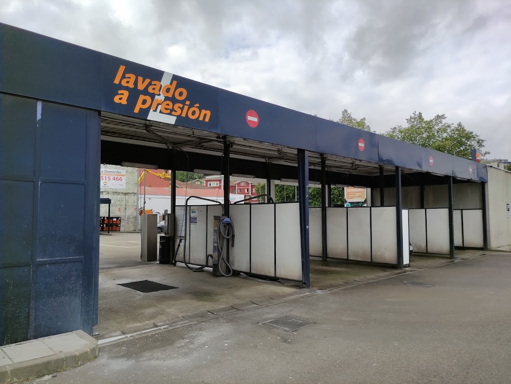 Estacion de Servicio Repsol — Exterior
