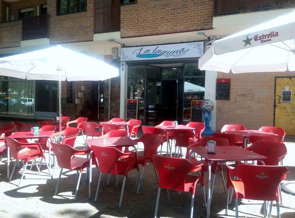 La Laguna cafe-bar — Ambiente