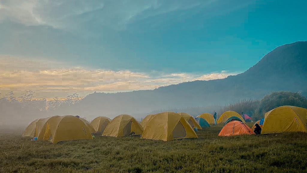 Rental Sewa Alat Gunung , Tenda Camping Bekasi ( Katze Outdoor )