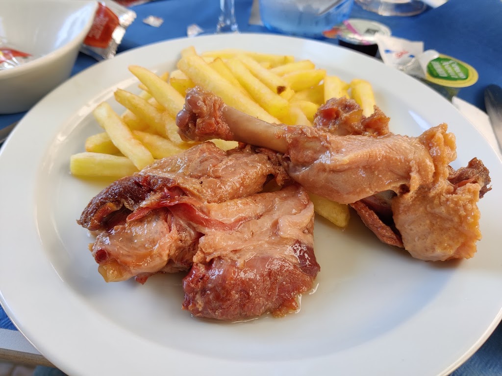 RESTAURANT PETIT PAU PREMIA DE MAR — Churrasco