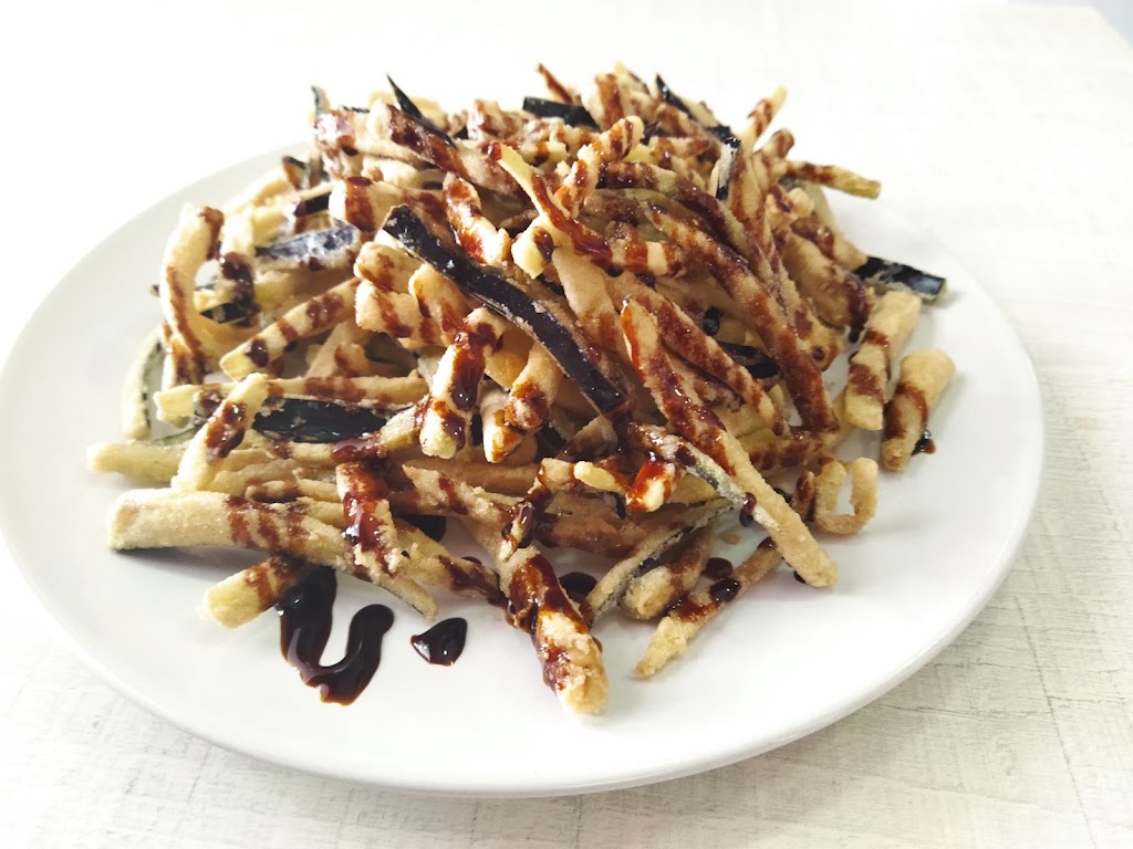 Cerveceria Arroyo — Comida y bebida