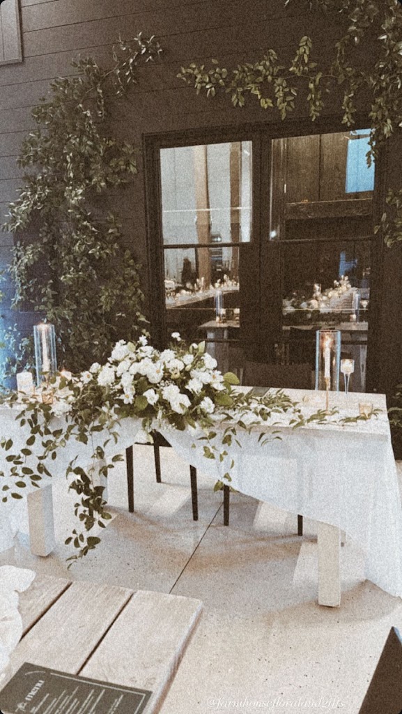 Farmhouse Floral & Gifts