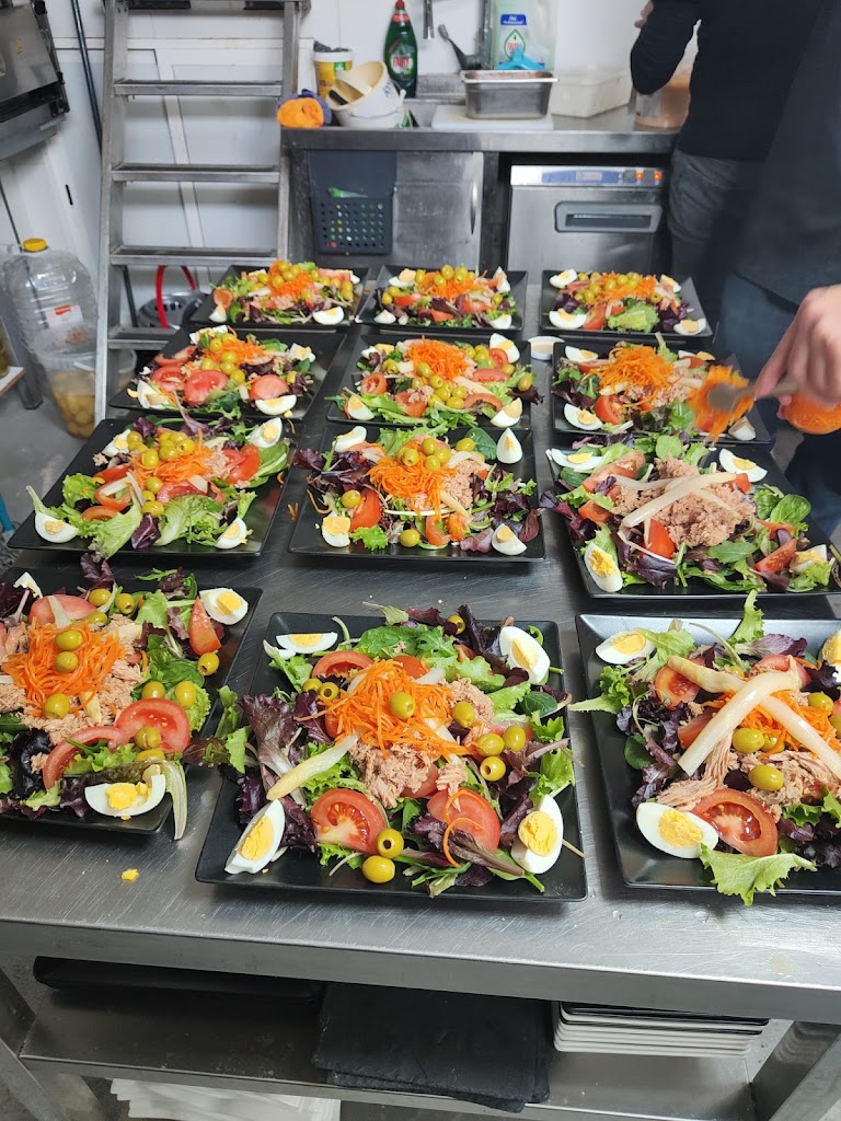Cafeteria lo infinito — Comida y bebida