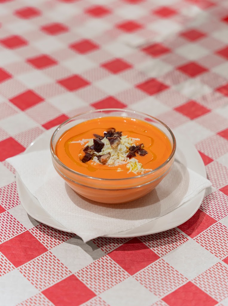 Bar Meson Recreo — Comida y bebida