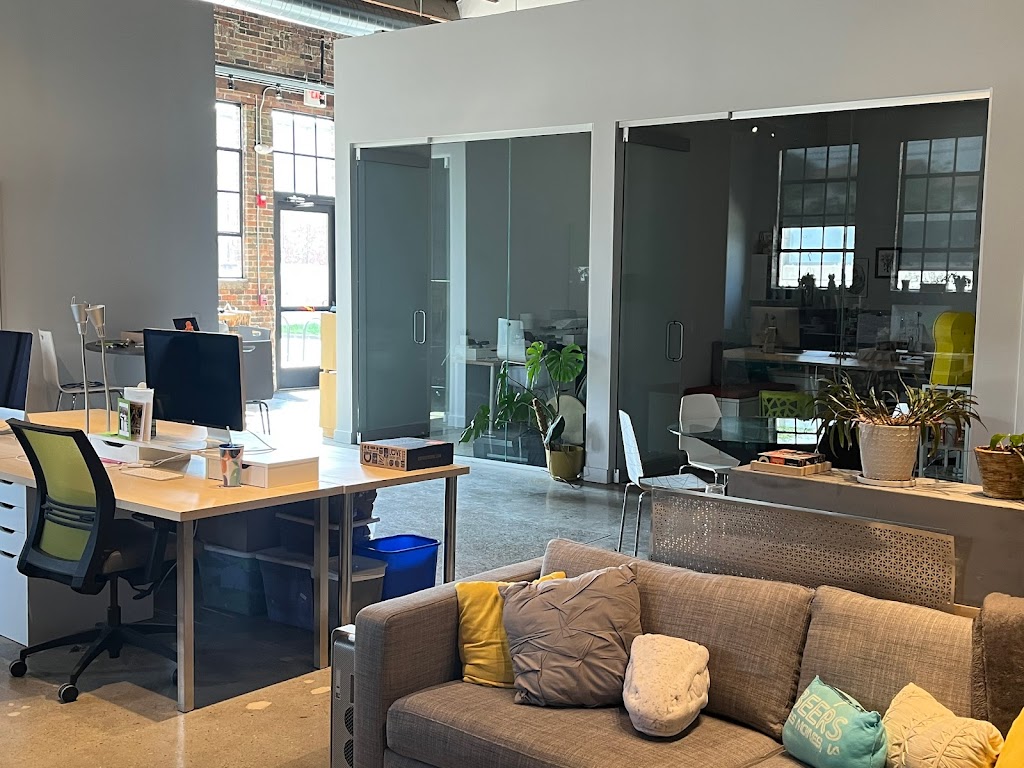 818 A Tiny Design Empire