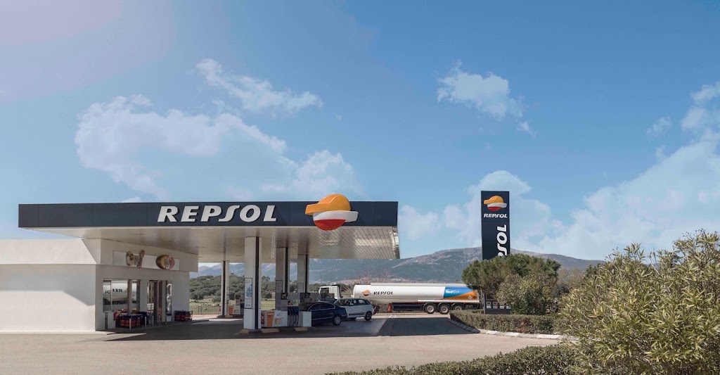 Estacion de Servicio Repsol — Surtidor de combustible