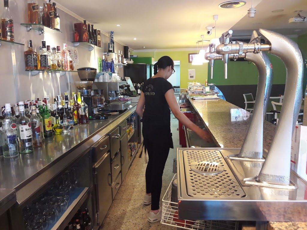 Cafe Bar N-120 — Ambiente