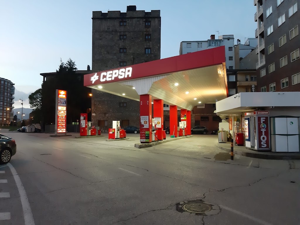Estacion de servicio Cepsa — Estacion de servicio