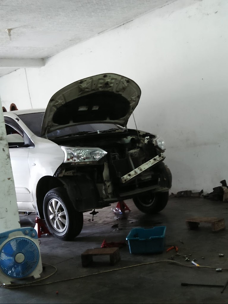 BENGKEL MOBIL FARID MOTOR