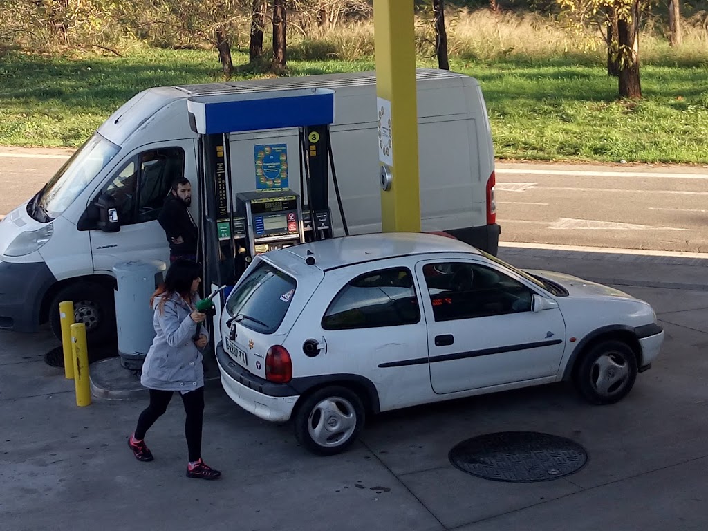 VILACARBURANTS, Area Serveis Sant Fost — Del propietario