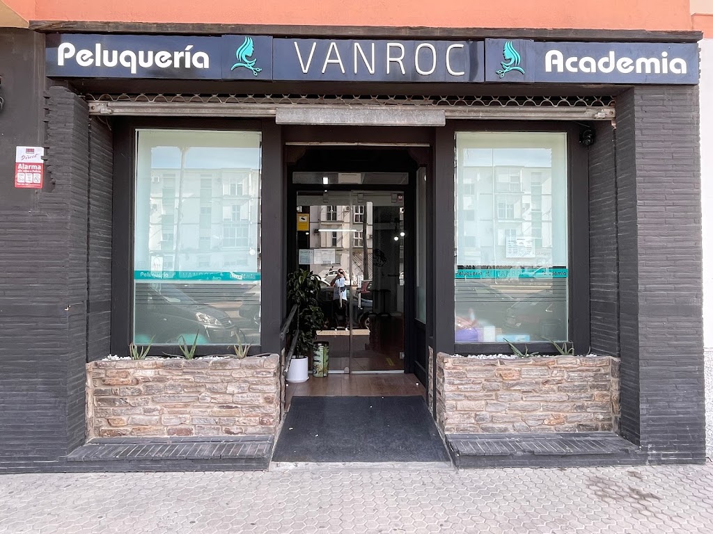 Peluqueria & Academia VANROC — Exterior