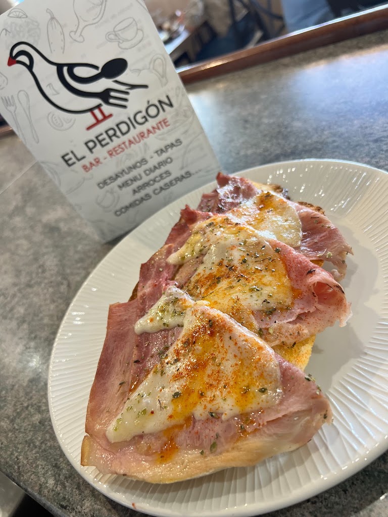 Bar - Restaurante El Perdigon — Jamon