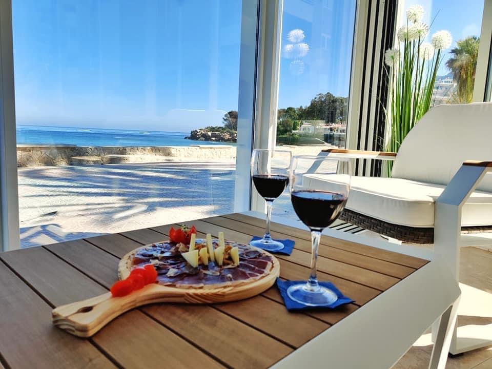 RESTAURANTE- NOU MARUJA. — Ambiente