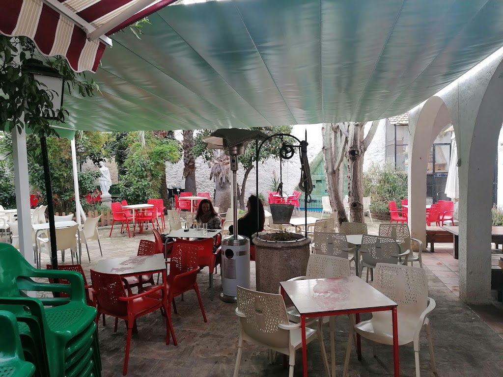 El Almacen lounge cafe