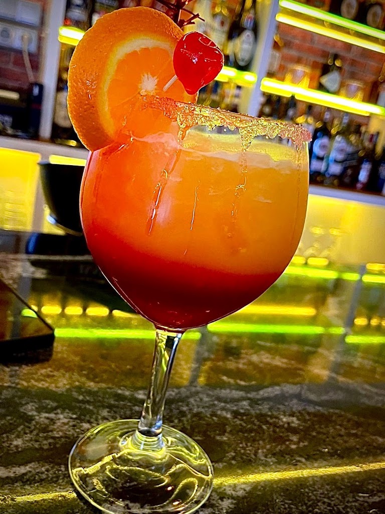 Kahlua Bar Cafe & Cocteleria — Comida y bebida