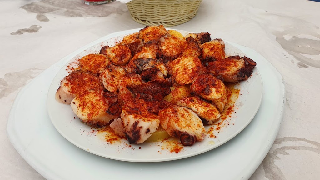 CAFETERIA RESTAURANTE RJ(ERREJOTA) — Comida y bebida