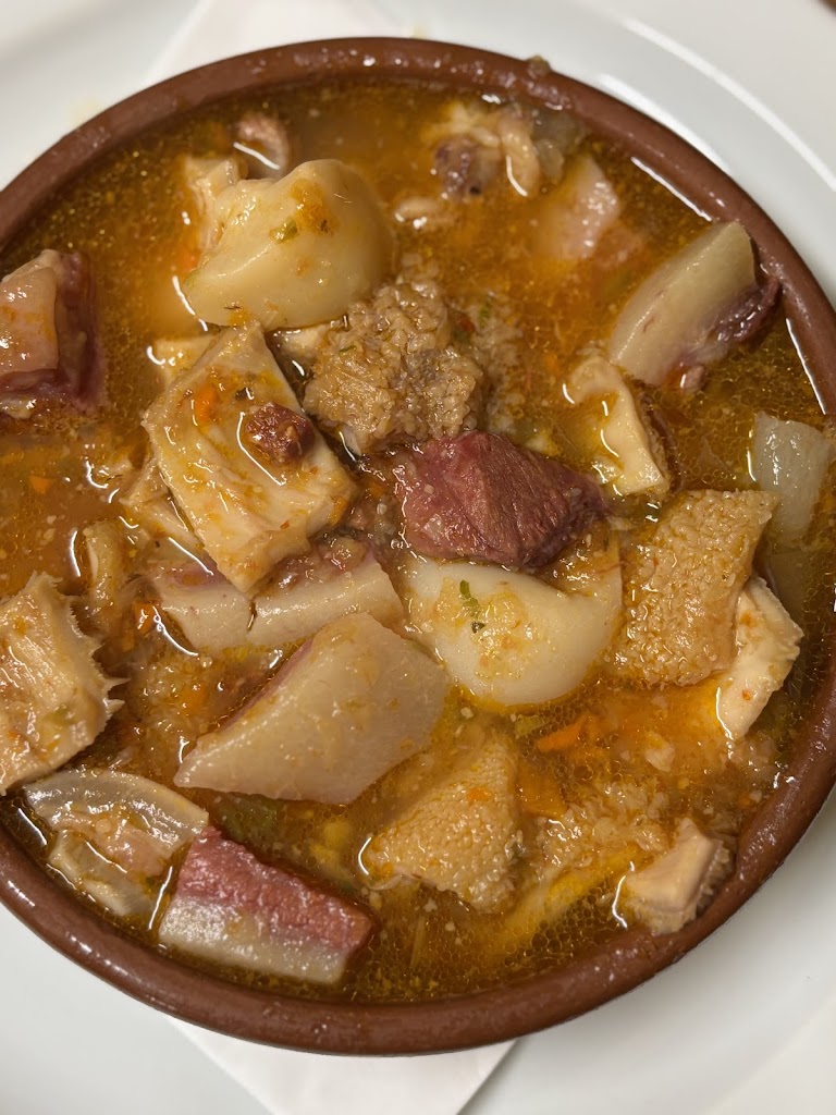 Bar Oliveda — Comida y bebida