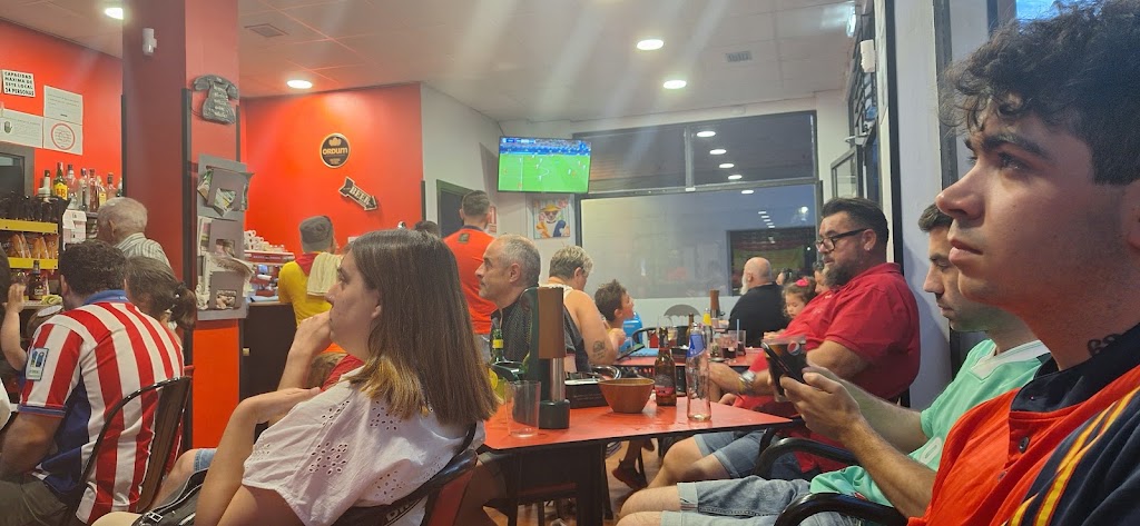 Q-EFE Cafe — Ambiente