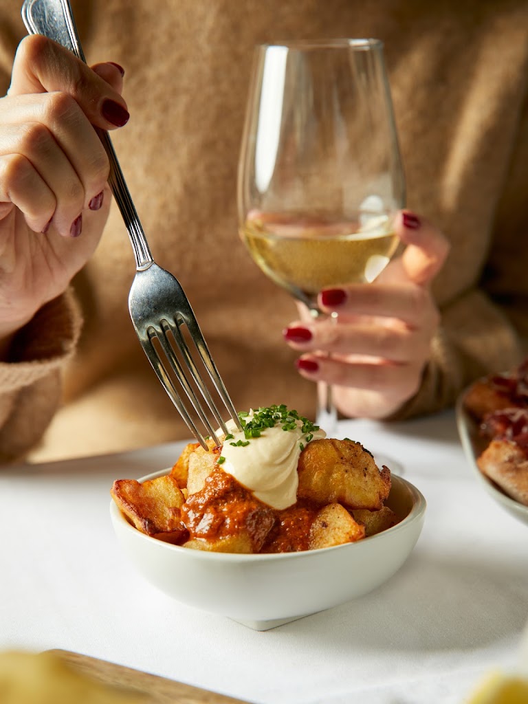 Casa Carmen H2O — Comida y bebida