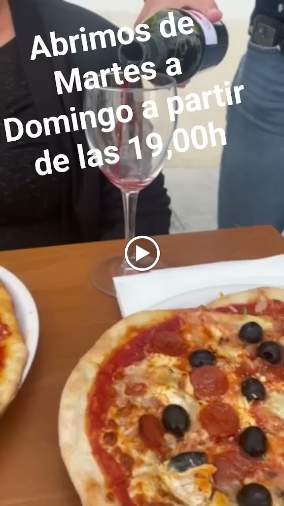 Restaurante Pizzeria El Horno — Pizza