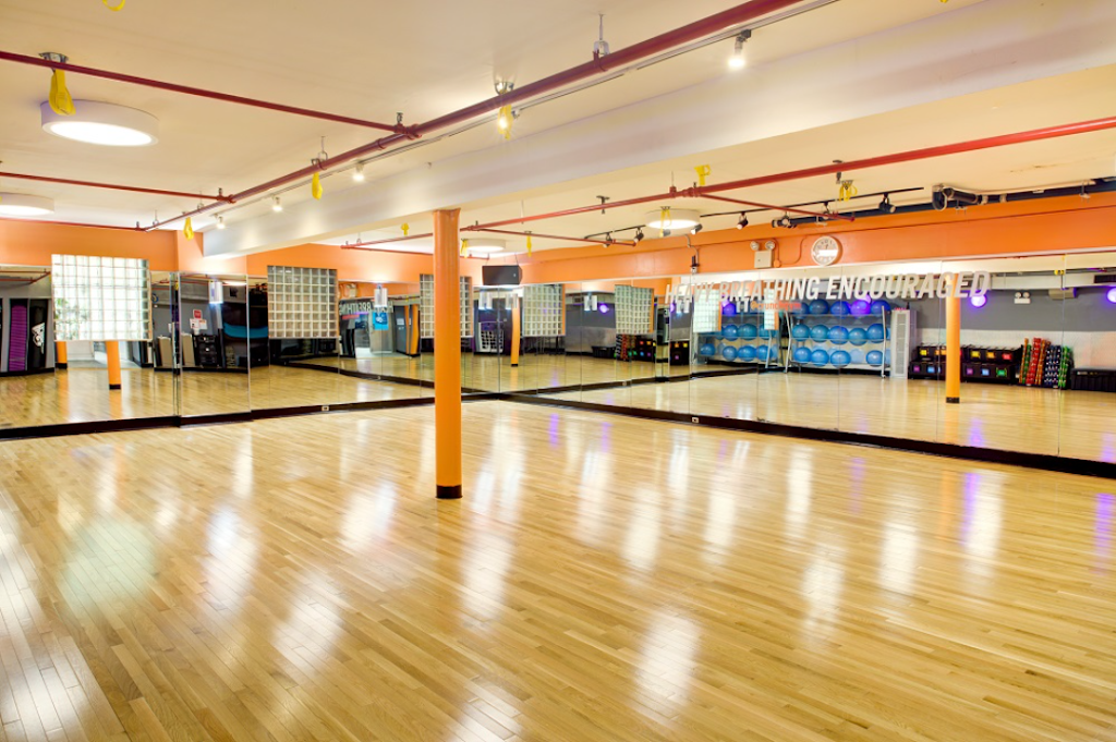  Crunch Fitness - 83rd Street