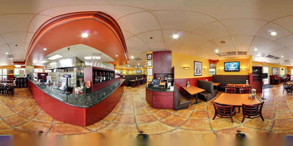 DelVecchio's Pizzeria & Italian Restaurant in Weston