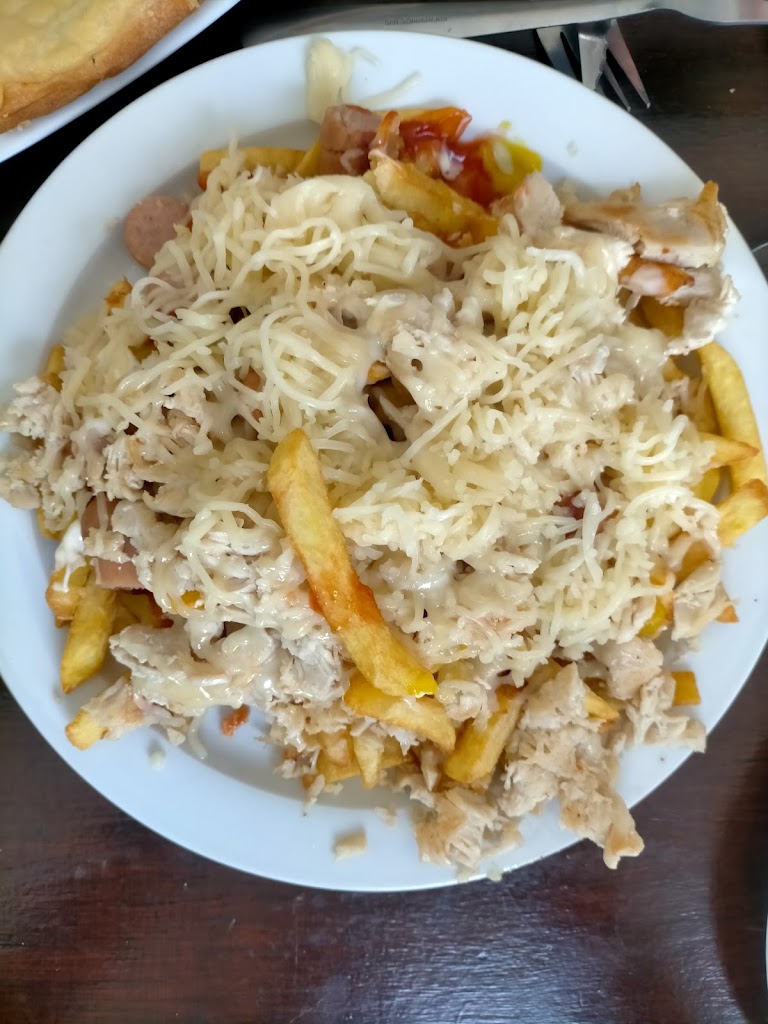 Bar la Buhardilla — Comida y bebida