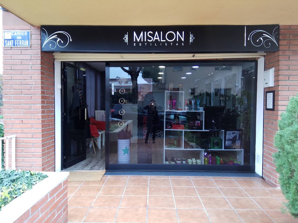 Misalon — Exterior