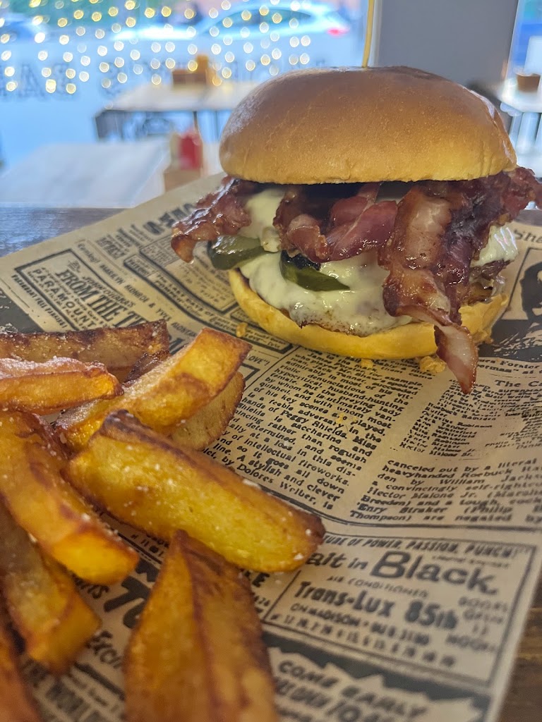 Montys Bar — Del propietario