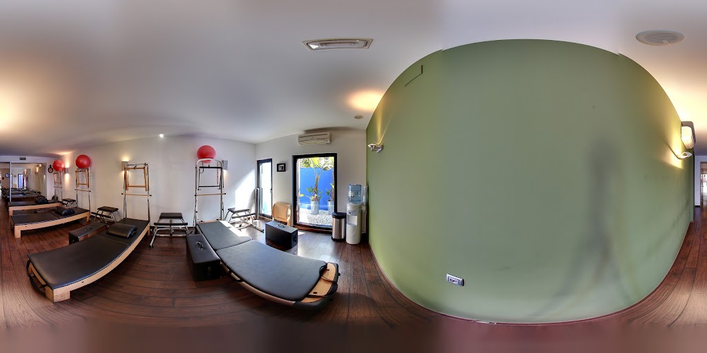 PILATES BADALONA — Street View y 360deg